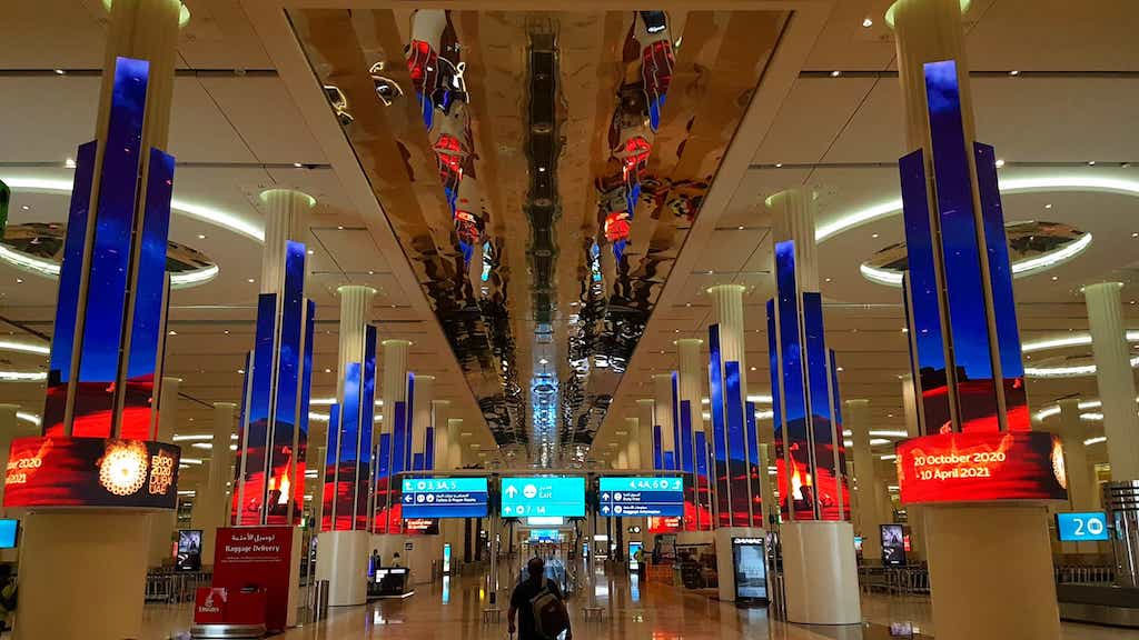 6 Ways Signboard Manufacturers Handle Outdoor Weatherproofing